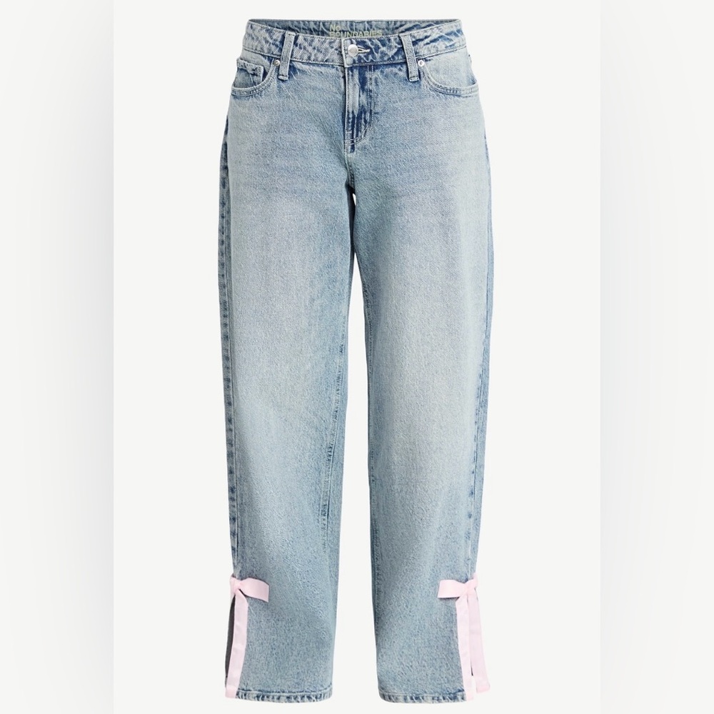 👖🌼2 for $45🌼👖 NWT Baggy wide leg Light Stone Wash Women's Jeans with Pink Bow
